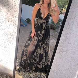 Luxxel: Sexy Maxi Dress 🖤
